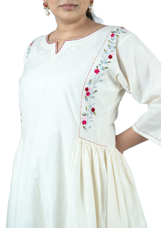 Embroidered Jamdhani Chanderi Silk Ensemble Kurta Set