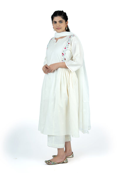 Embroidered Jamdhani Chanderi Silk Ensemble Kurta Set